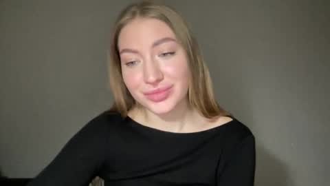 Milana online show from January 2025 06:29:02 PM