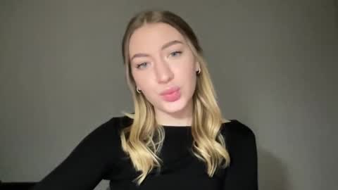 Milana online show from January 2025 03:13:02 PM