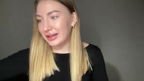 Milana online show from January 2025 11:35:01 AM