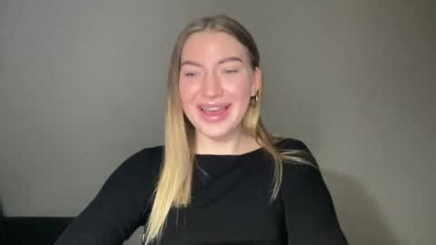 Milana online show from January 2025 07:53:02 PM