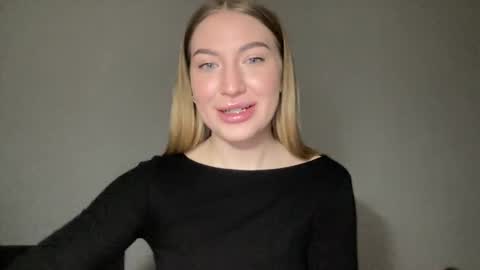 Milana online show from February 2025 11:08:02 AM