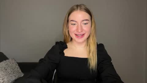 Milana online show from February 2025 05:51:01 PM