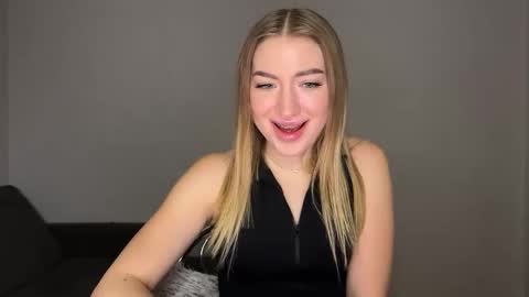 Milana online show from February 2025 05:07:01 PM