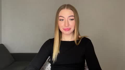 Milana online show from February 2025 01:27:01 PM