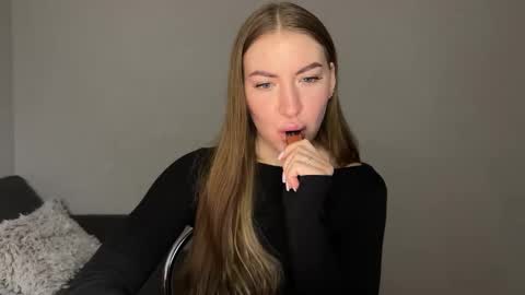 Milana online show from March 2025 02:15:02 PM