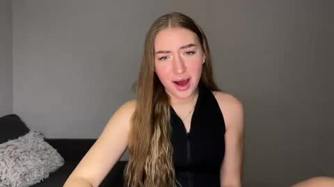 Milana online show from March 2025 07:11:02 PM