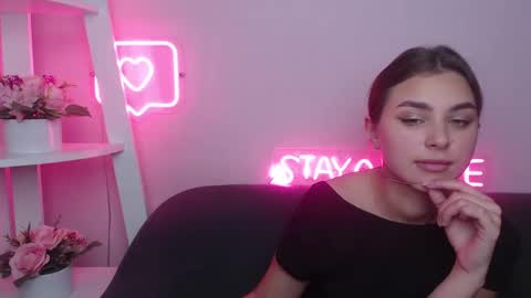 milanaangelas online show from January 2025 08:54:02 AM