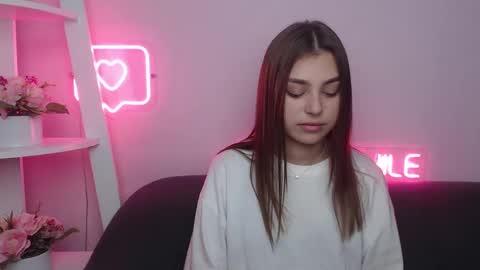 milanaangelas online show from February 2025 05:49:02 AM