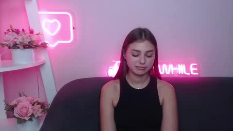 milanaangelas online show from February 2025 02:59:02 PM