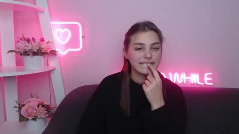 milanaangelas online show from February 2025 02:30:01 PM