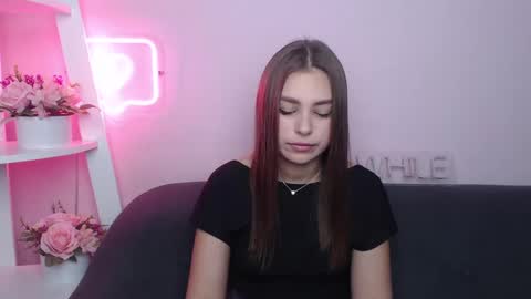 milanaangelas online show from March 2025 05:33:02 AM