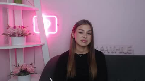 milanaangelas online show from November 2025 05:40:02 AM