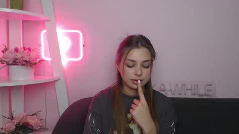 milanaangelas online show from December 2025 08:47:02 PM