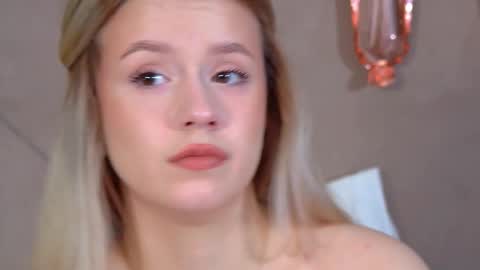 MilanaBalmain online show from February 2026 04:31:02 AM