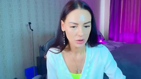 Milana online show from April 2026 06:03:01 AM