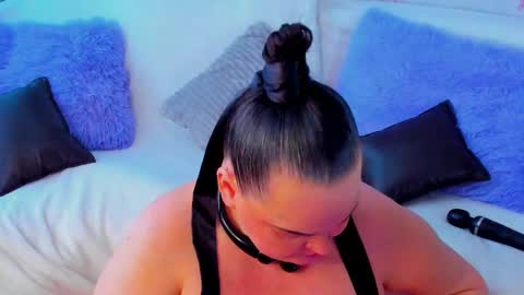 Snapshot of milanabiegert chatting on February 2025 06:49:02 AM Lana online show from February 2025 06:49:02 AM