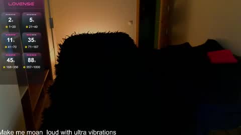 Snapshot of milanafox_ chatting on March 2025 12:43:01 AM Lana online show from March 2025 12:43:01 AM