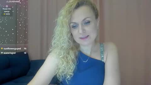 Snapshot of milanna_x chatting on December 2025 11:02:01 PM milanna_x online show from December 2025 11:02:01 PM