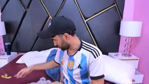 milanzaire online show from November 2025 08:36:02 PM