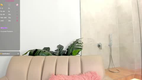 Snapshot of milaowens chatting on May 2026 01:51:02 PM Sexy Mila online show from May 2026 01:51:02 PM