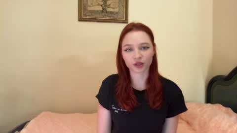 Snapshot of milav_ chatting on May 2026 12:55:02 PM Lana online show from May 2026 12:55:02 PM
