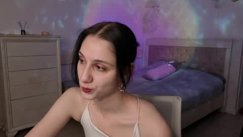 milavey online show from April 2026 06:52:01 PM