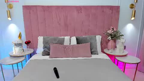 Mia online show from July 2026 05:11:02 AM