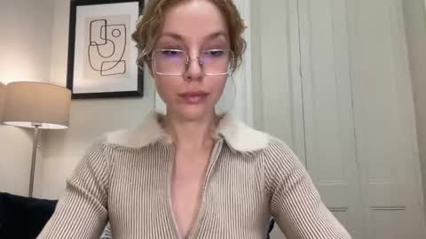 Snapshot of milayah chatting on November 2025 03:49:01 PM Mila online show from November 2025 03:49:01 PM