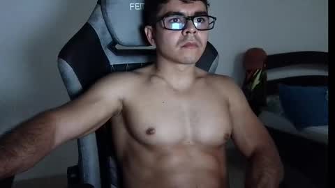 milcaritas3 online show from April 2026 07:58:02 PM