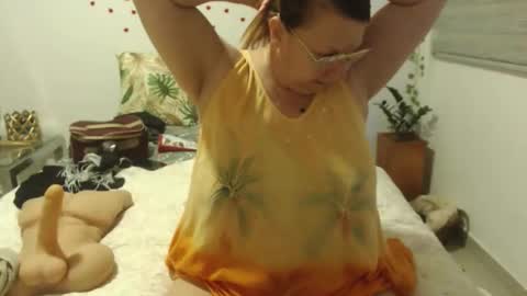 milchanell online show from October 2025 10:54:02 PM