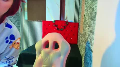 Ana online show from December 2025 08:18:02 PM