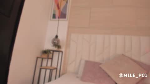 Snapshot of mile_perez chatting on November 2025 12:00:02 PM M I L E online show from November 2025 12:00:02 PM