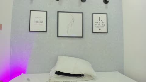 Snapshot of mile_u chatting on January 2025 06:20:02 AM Milena online show from January 2025 06:20:02 AM