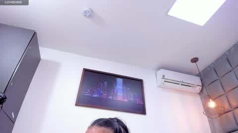 Snapshot of mile_u chatting on January 2025 06:35:01 AM Milena online show from January 2025 06:35:01 AM