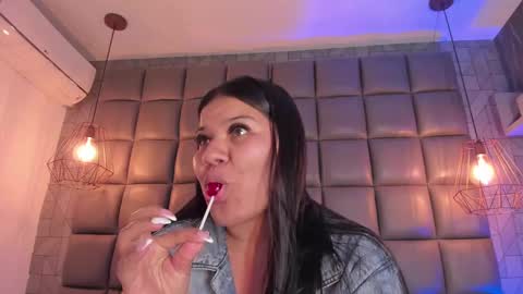 Snapshot of mile_u chatting on February 2025 09:56:01 AM Milena online show from February 2025 09:56:01 AM