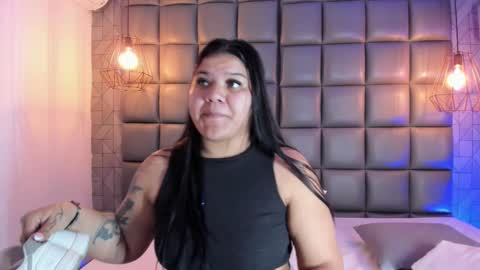 Snapshot of mile_u chatting on February 2025 03:31:02 AM Milena online show from February 2025 03:31:02 AM