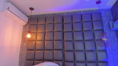 Snapshot of mile_u chatting on March 2025 08:27:01 AM Milena online show from March 2025 08:27:01 AM