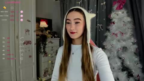 Snapshot of milemissyy chatting on December 2025 09:15:02 AM Mia online show from December 2025 09:15:02 AM