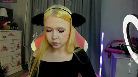 Snapshot of milemissyy chatting on February 2026 03:43:02 AM Mia online show from February 2026 03:43:02 AM