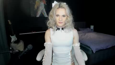 Milena online show from October 2025 07:21:02 AM