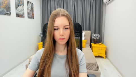 mileygloss online show from February 2025 04:37:02 AM