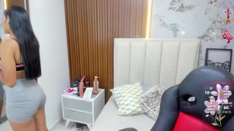 Snapshot of mileyjoas chatting on September 2025 08:01:02 PM MILEY online show from September 2025 08:01:02 PM