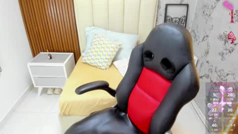 Snapshot of mileyjoas chatting on September 2025 07:19:02 PM MILEY online show from September 2025 07:19:02 PM