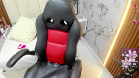 Snapshot of mileyjoas chatting on October 2025 07:25:02 PM MILEY online show from October 2025 07:25:02 PM