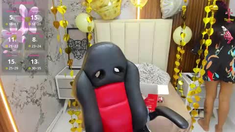 Snapshot of mileyjoas chatting on November 2025 07:48:02 PM MILEY online show from November 2025 07:48:02 PM