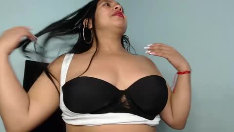 Anay velez online show from June 2026 04:29:02 AM
