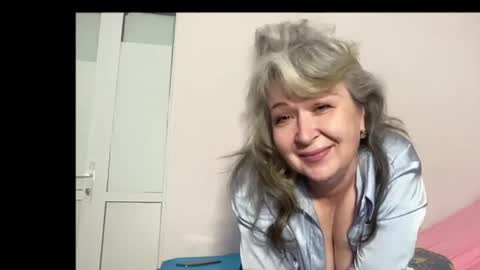 Snapshot of milf_charlotty chatting on June 2026 01:59:01 AM Charlotte online show from June 2026 01:59:01 AM