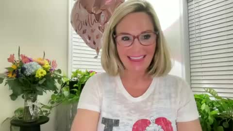 Snapshot of milf_goddess chatting on July 2026 05:02:02 AM MIlf Goddess online show from July 2026 05:02:02 AM