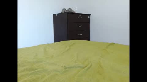 Snapshot of milfevha chatting on October 2025 10:15:01 PM milfevha online show from October 2025 10:15:01 PM