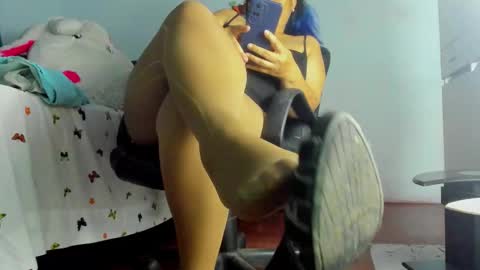 Snapshot of milff_danielaa chatting on November 2025 06:56:02 AM Daniela online show from November 2025 06:56:02 AM